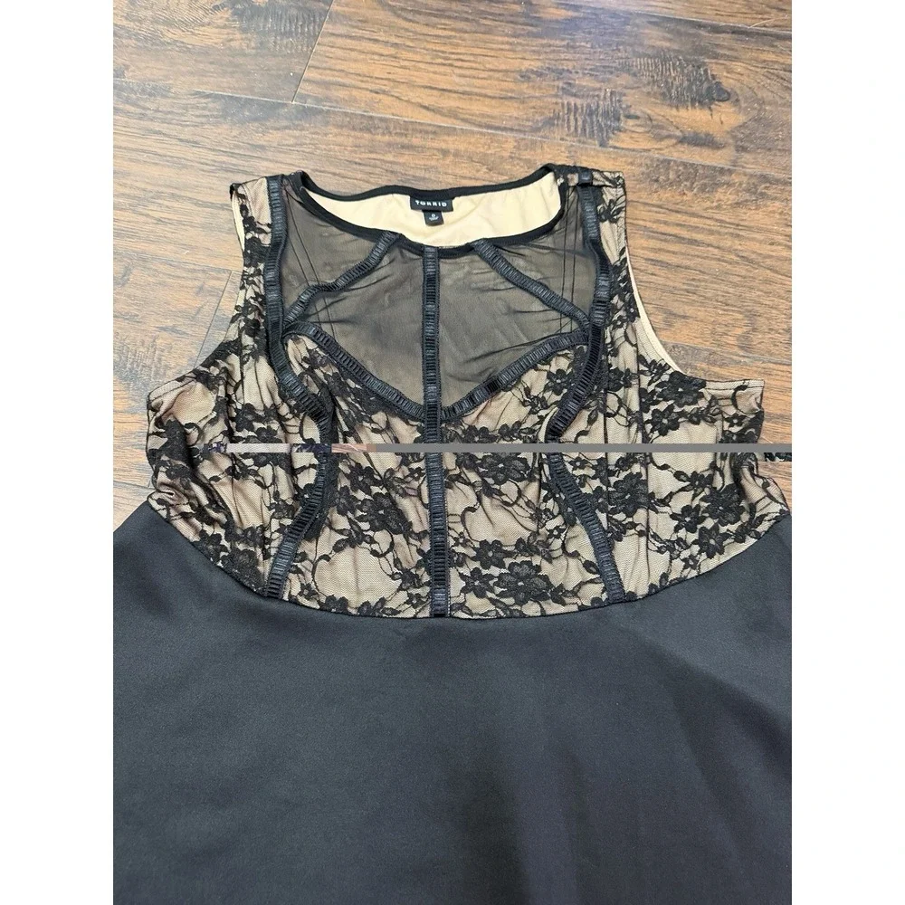 Torrid Lace Corset Peplum Top Size 0 Black Nude‎ Sheer Bustier Style